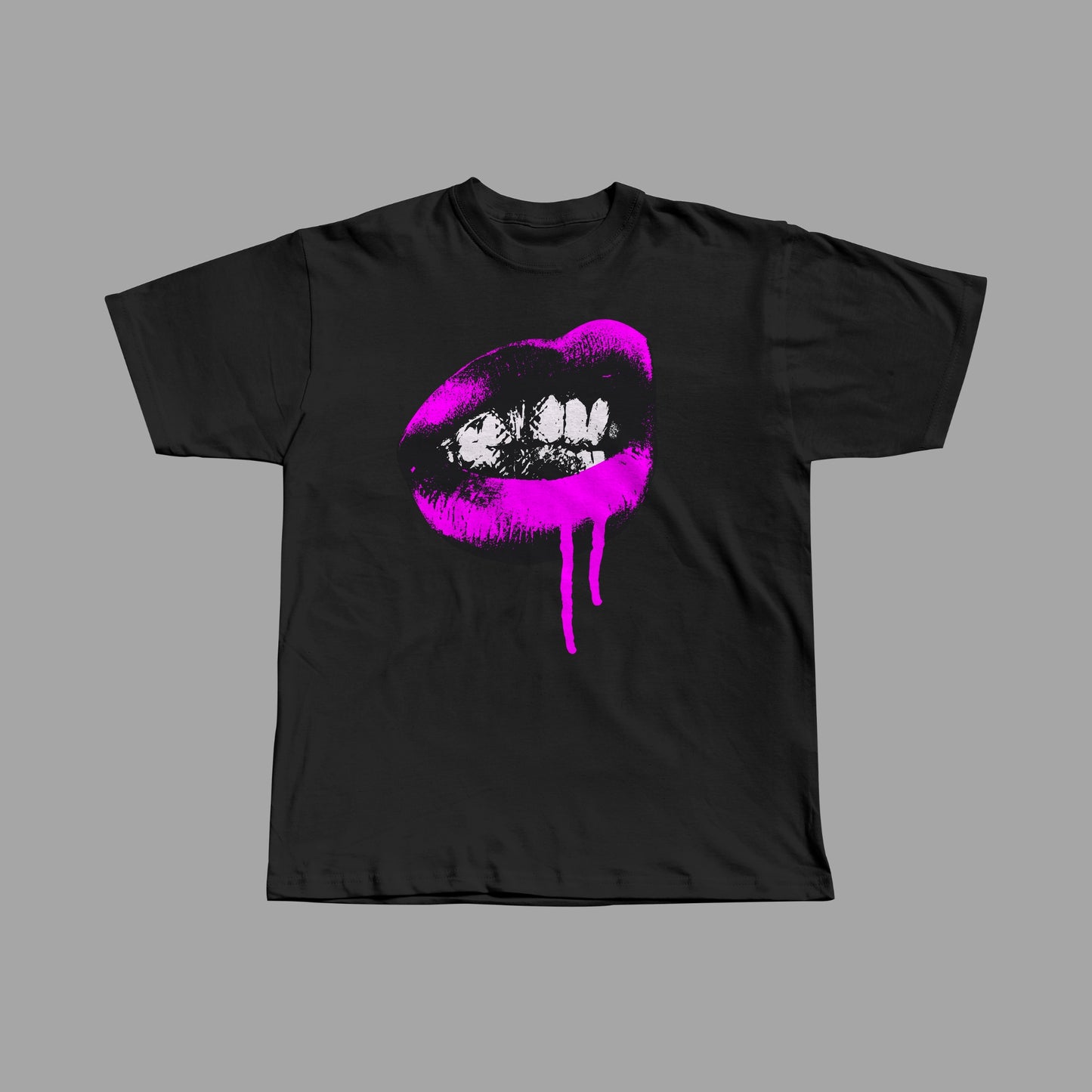 LIPS OVERSIZED BLACK T-SHIRT